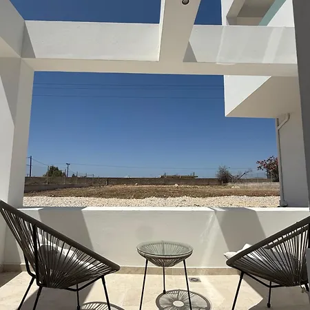 Kosnian With Jeep Renegade Hybrid * Ziparion