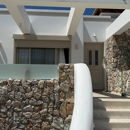 Kosnian With Jeep Renegade Hybrid *