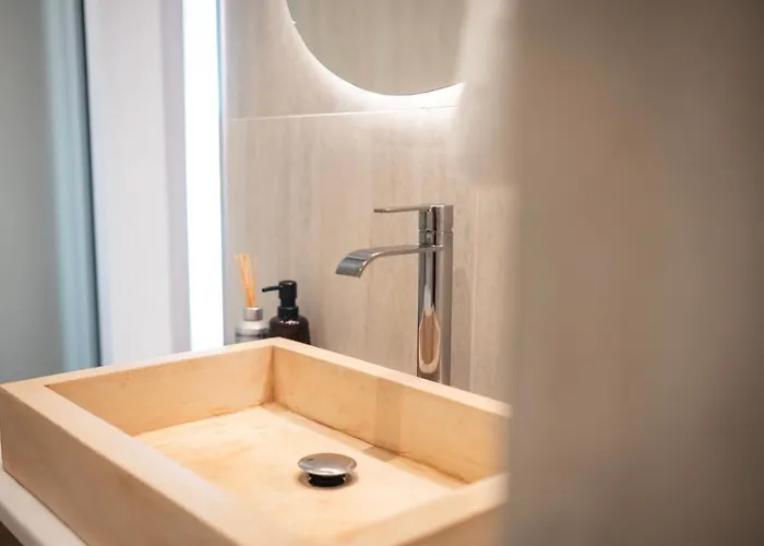 فيلة Kosnian With Jeep Renegade Hybrid Zipárion