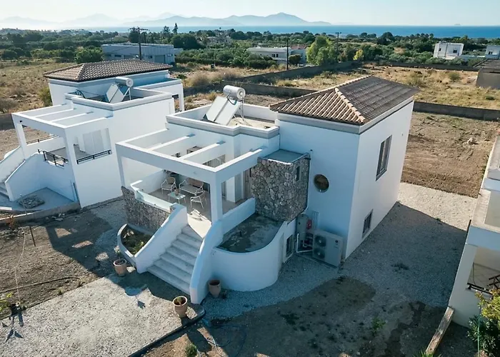 Villa Kosnian With Jeep Renegade Hybrid Zipárion